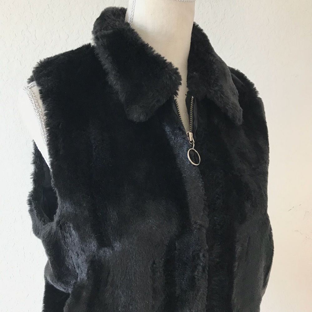 ANN TAYLOR LOFT BLACK FAUX FUR JACKET VEST MEDIUM - Picture 6 of 9